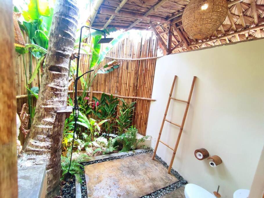 The Bamboo Houses - Tropical Garden & Empty Beach General Luna  Exterior photo