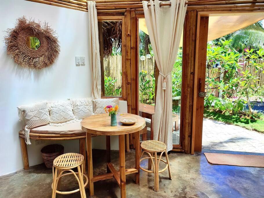 The Bamboo Houses - Tropical Garden & Empty Beach General Luna  Exterior photo