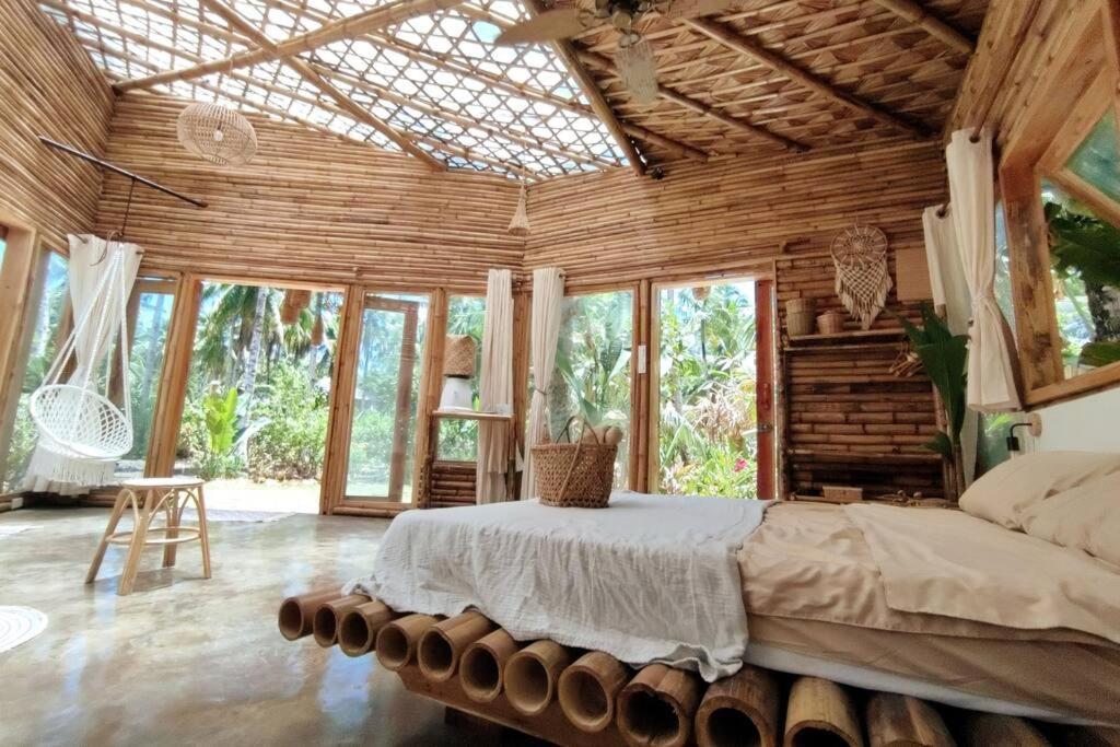 The Bamboo Houses - Tropical Garden & Empty Beach General Luna  Exterior photo