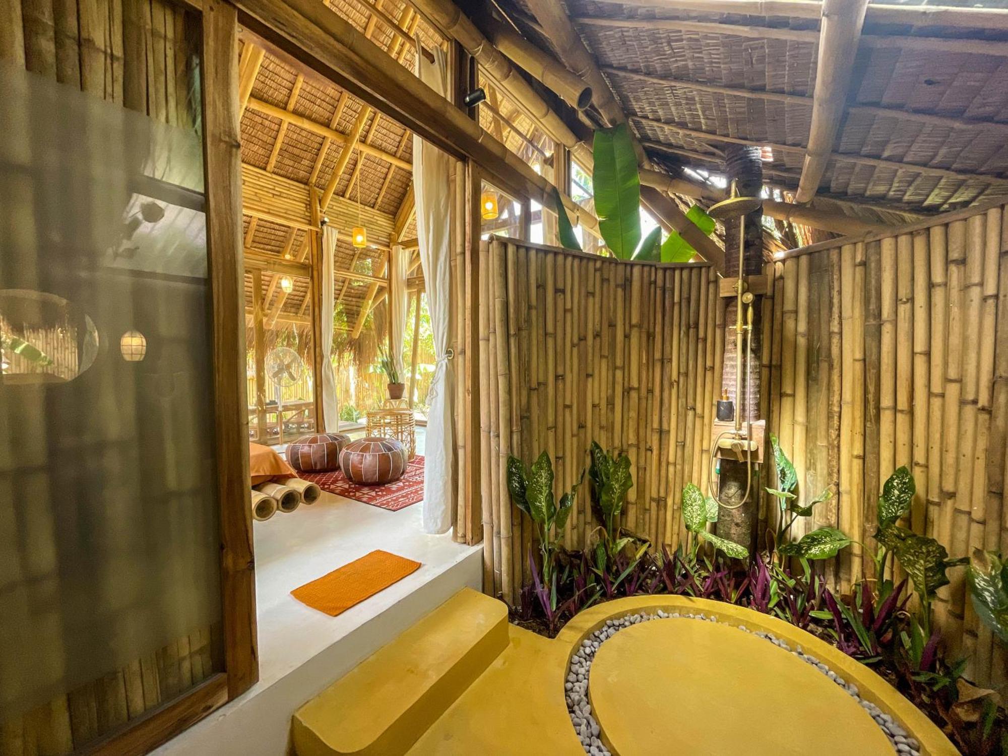 The Bamboo Houses - Tropical Garden & Empty Beach General Luna  Exterior photo
