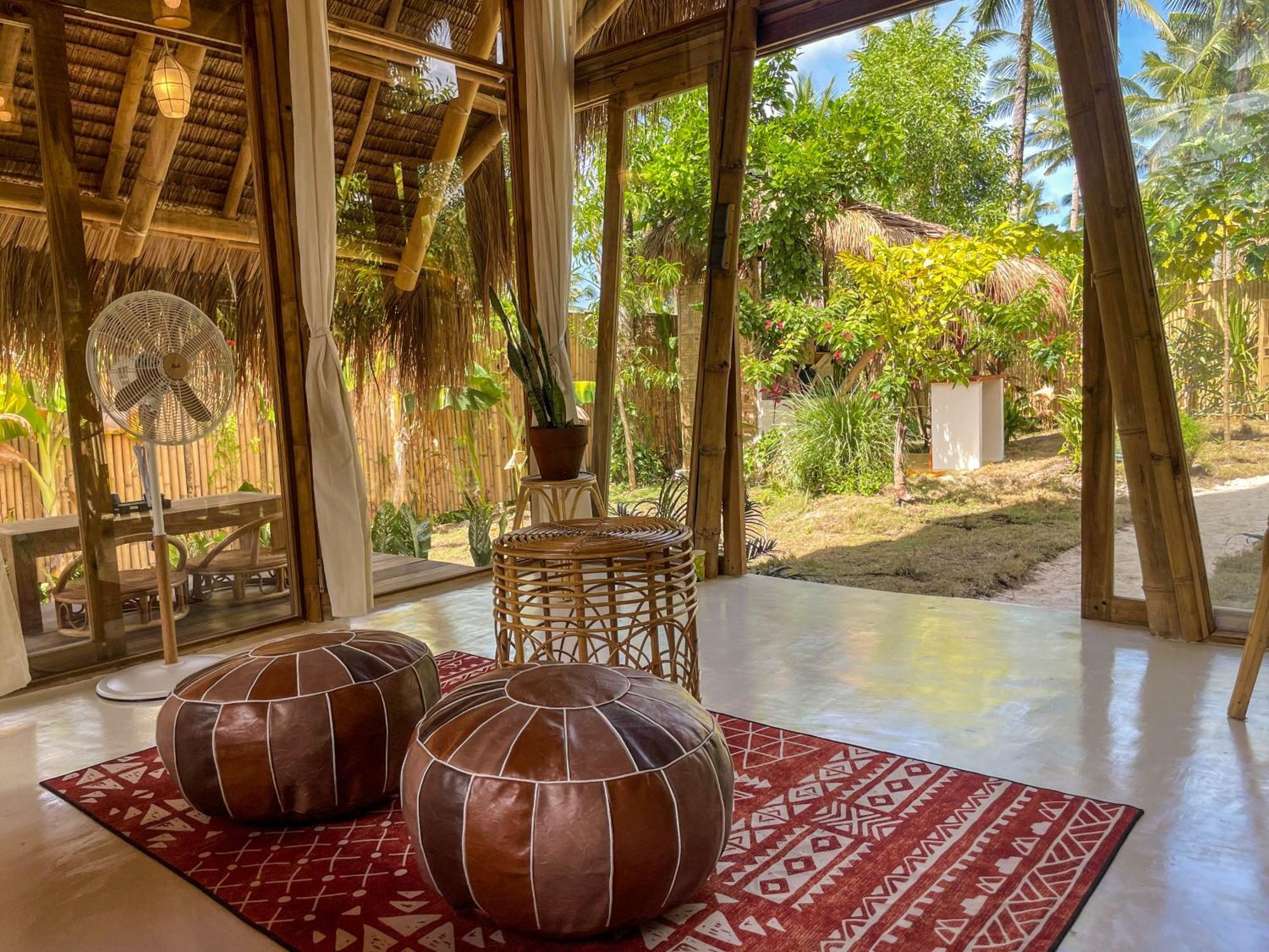 The Bamboo Houses - Tropical Garden & Empty Beach General Luna  Exterior photo