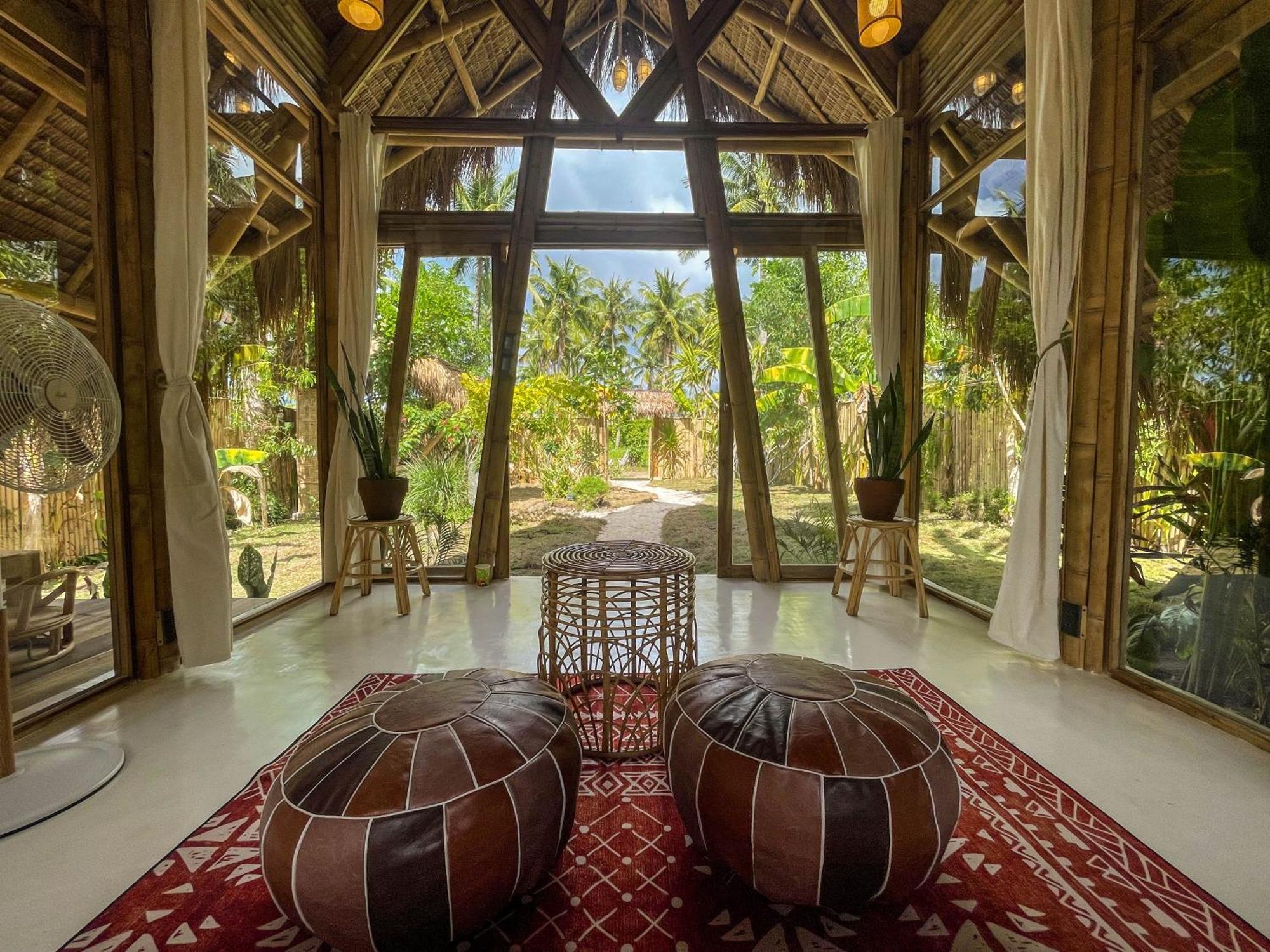 The Bamboo Houses - Tropical Garden & Empty Beach General Luna  Exterior photo